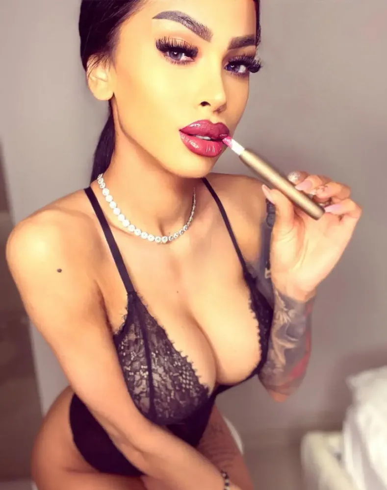 Local Latina VANESSA from Winside